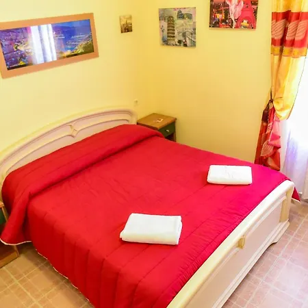 Affittacamere Casa Vacanza Frendy - Zona Con Parcheggio Gratis Sulla Strada Roma
