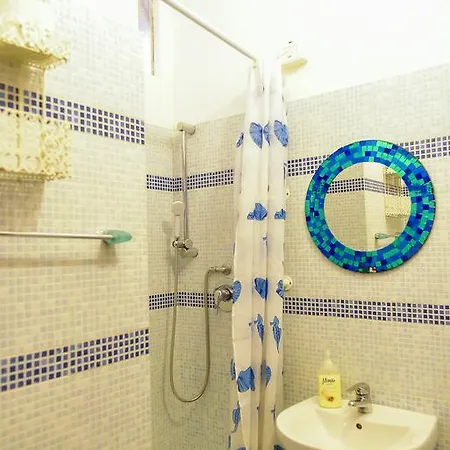 Casa Vacanza Frendy - Free Airport Transportation On Arrival If You Book An Of Minimum 3 Nights And 6 People Gasthuis Rome